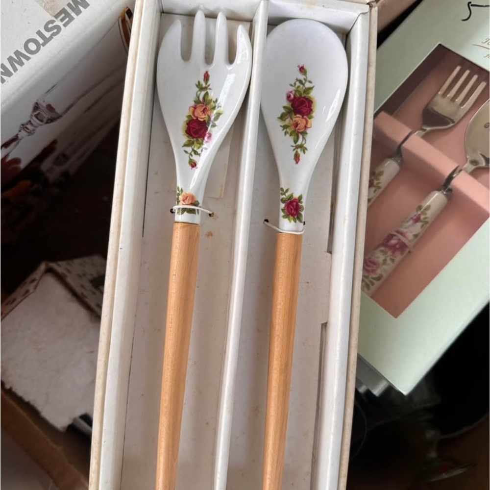 Floral Design Wooden Handle Salad Servers- Royal Albert Old Country Roses.